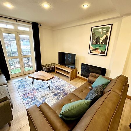Spacious 3 Bedroom Apartment Close To Marina, 2 Parking Spaces, Kingsize Or Single Beds 南安普敦 外观 照片